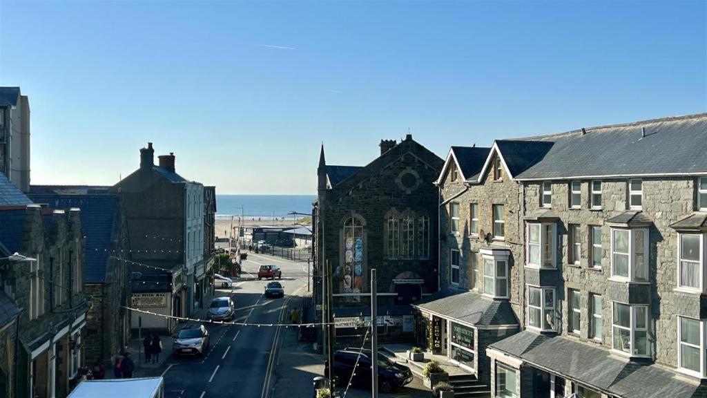 Luxury 4 Bedroom Seaside Apartment - Glan Y Werydd House Barmouth Esterno foto